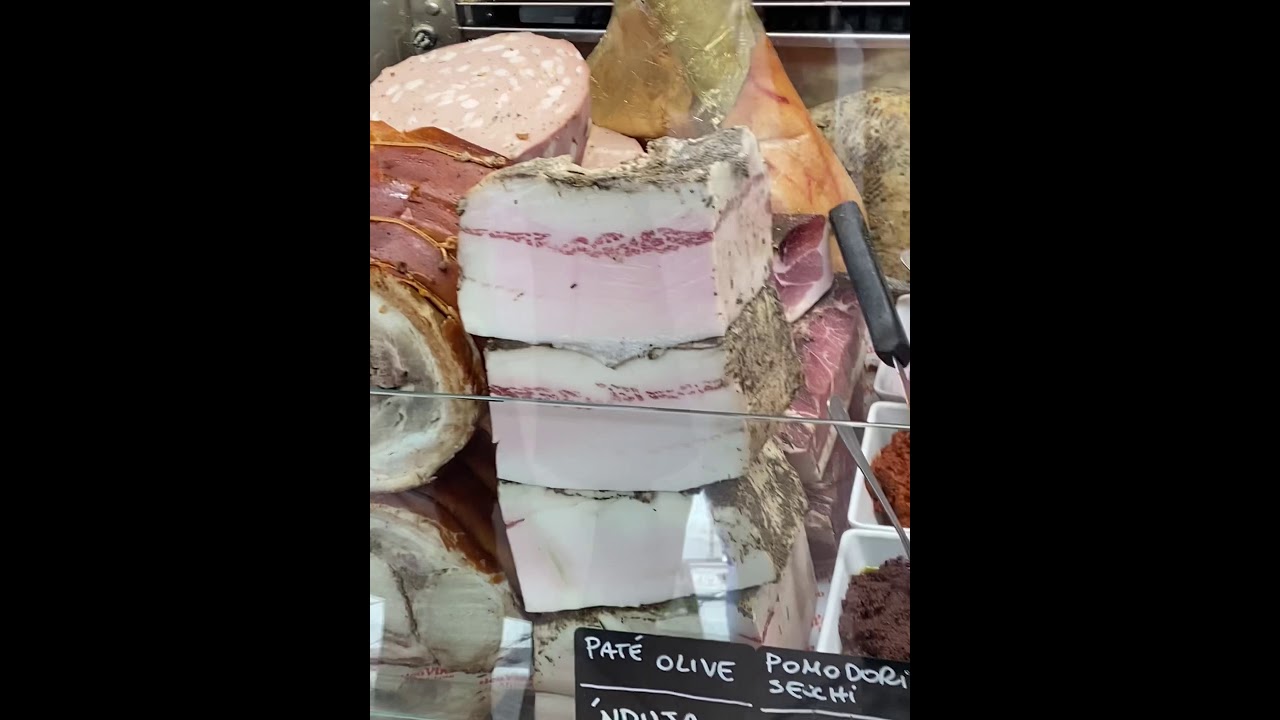 Esperienza All’antico Vinaio a due passi dal Duomo. Vera schiacciata fiorentina.