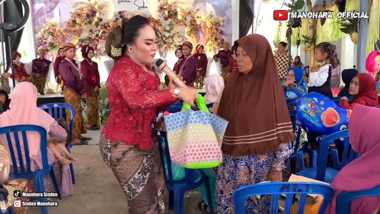 ALHAMDULILLAH KERJA SAMBIL BERBAGI REZEKY BIAR BAROKAH 😘😘🥰🥰