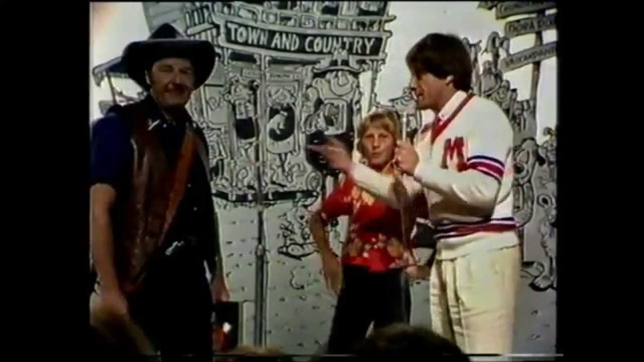 Countdown (Australia)- Molly Meldrum Interviews Slim Dusty- February 8, 1981