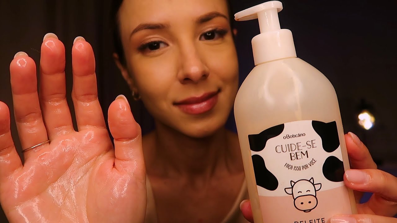 ASMR 🎀 o TÃO pedido CREME NAS MÃOS (ambiente escuro, mãos na lente, sons de boca)