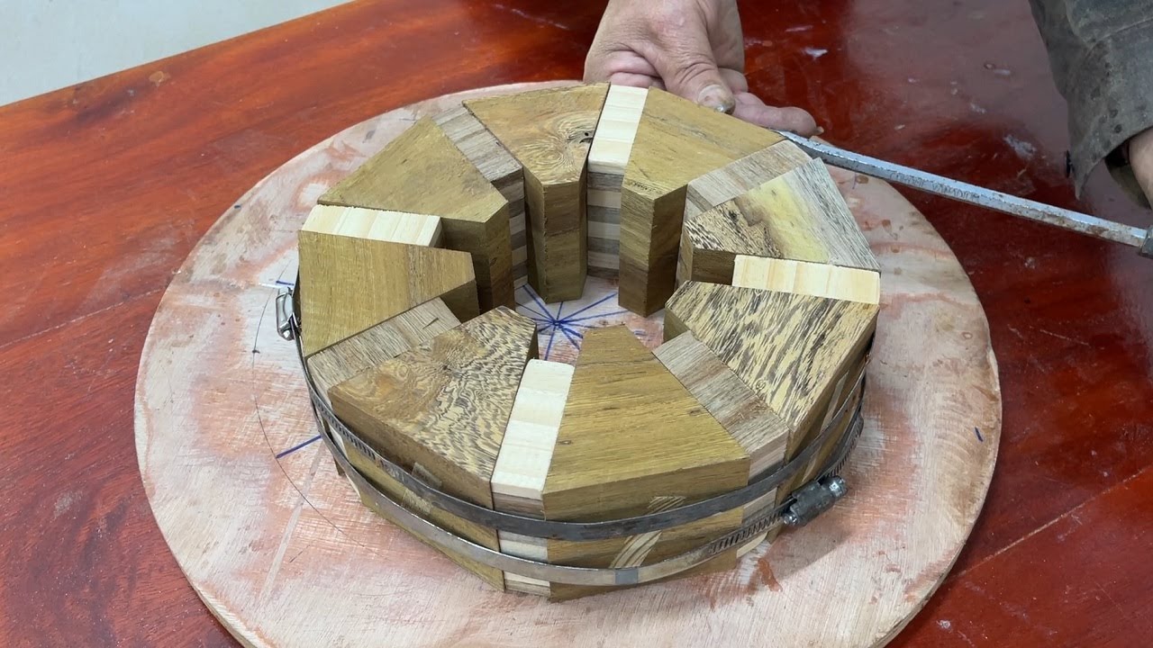 Woodturning Project Crazy Craftsman's Work Plan - Make a Artistic Vase at Low Cost