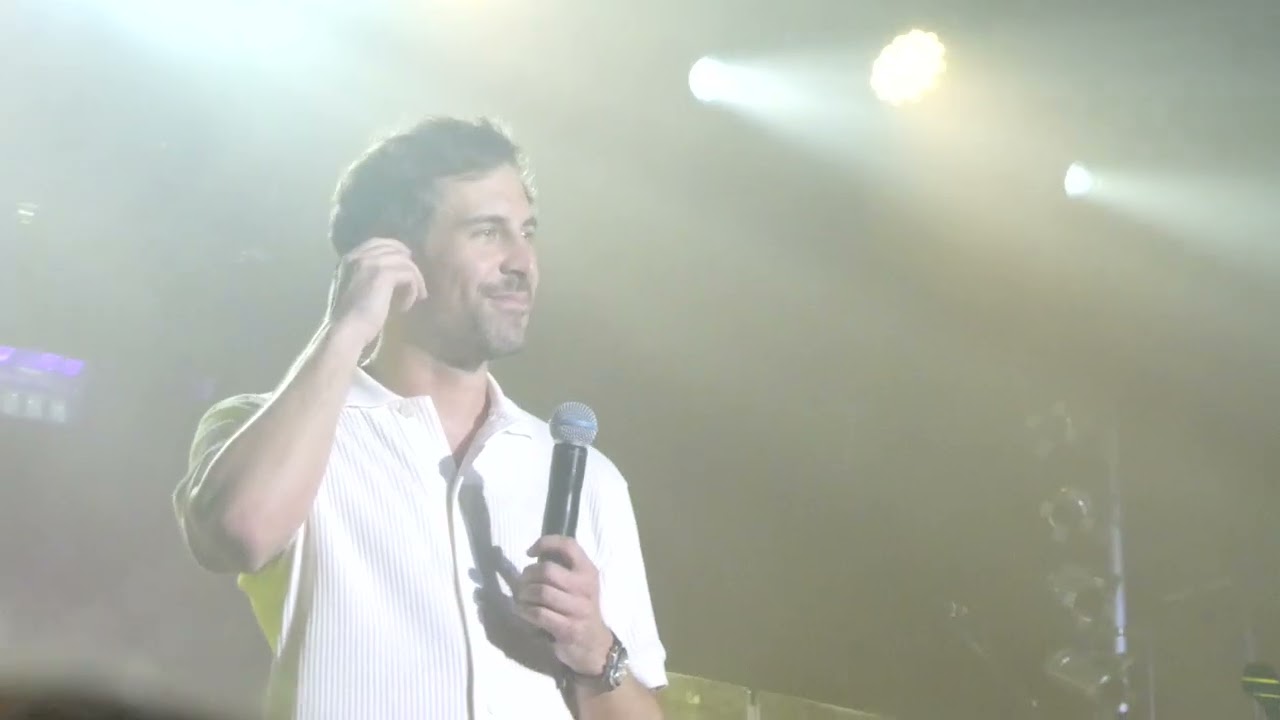 Max Giesinger - Butterfly Effect | HAMBURG