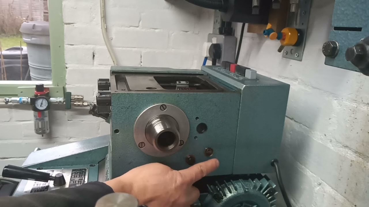 Maximat V10P Lathe Maintenance, Oil Change, Gearbox Overhaul Part One