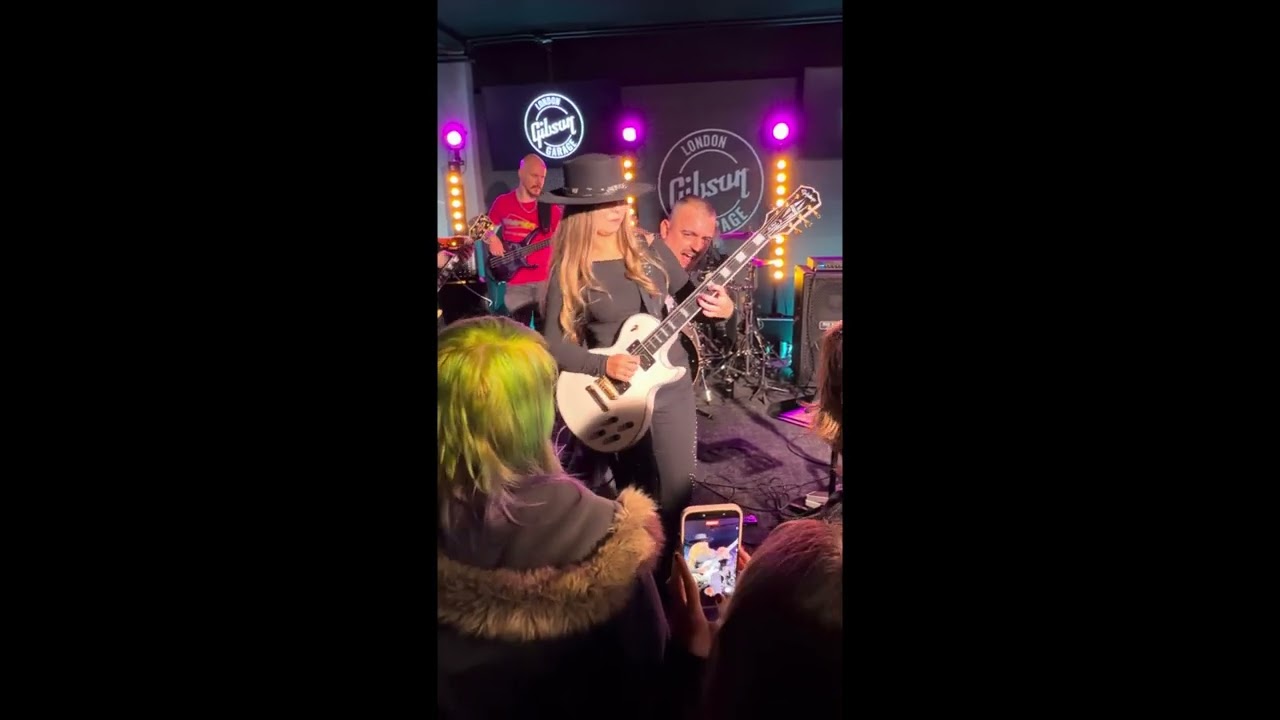 While my guitar gently weeps (prince solo)