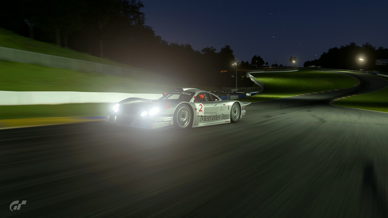 Mercedes-Benz CLK-LM - Going for the fastest lap