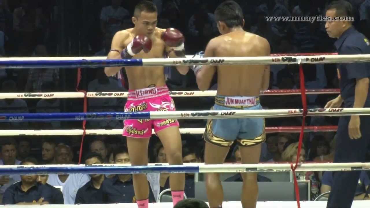 Muay Thai - Yodvicha vs Chamuaktong - Lumpini Stadium, 7th January 2014