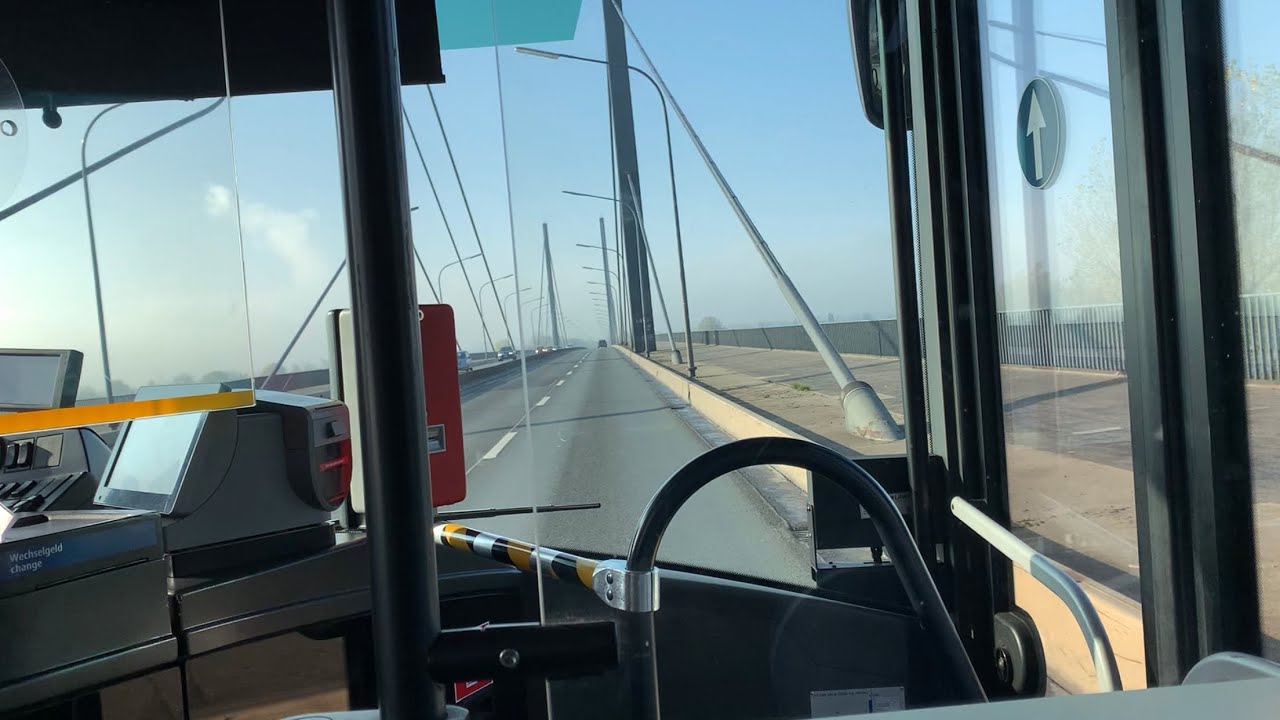 Metrobuslinie M2 Staufenplatz - Nikolaus-Knopp-Platz der Rheinbahn AG Düsseldorf 2020