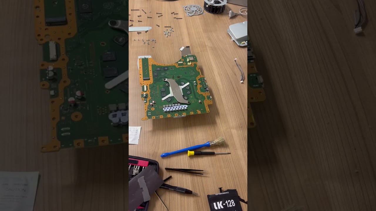 Schoonmaken van een PlayStation 5 #ps5 #cleaning