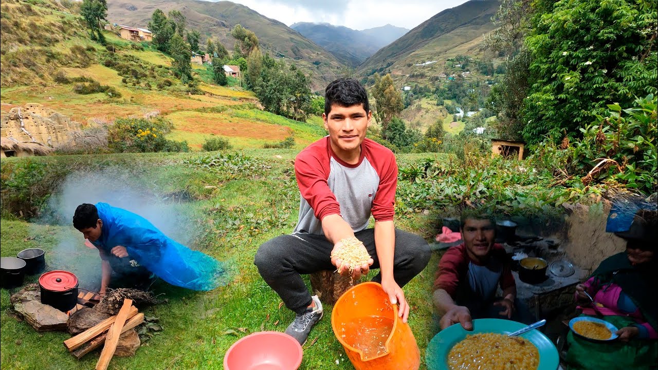 Preparé un delicioso locro de cebada con charqui, un alimento saludable y  nutritivo.