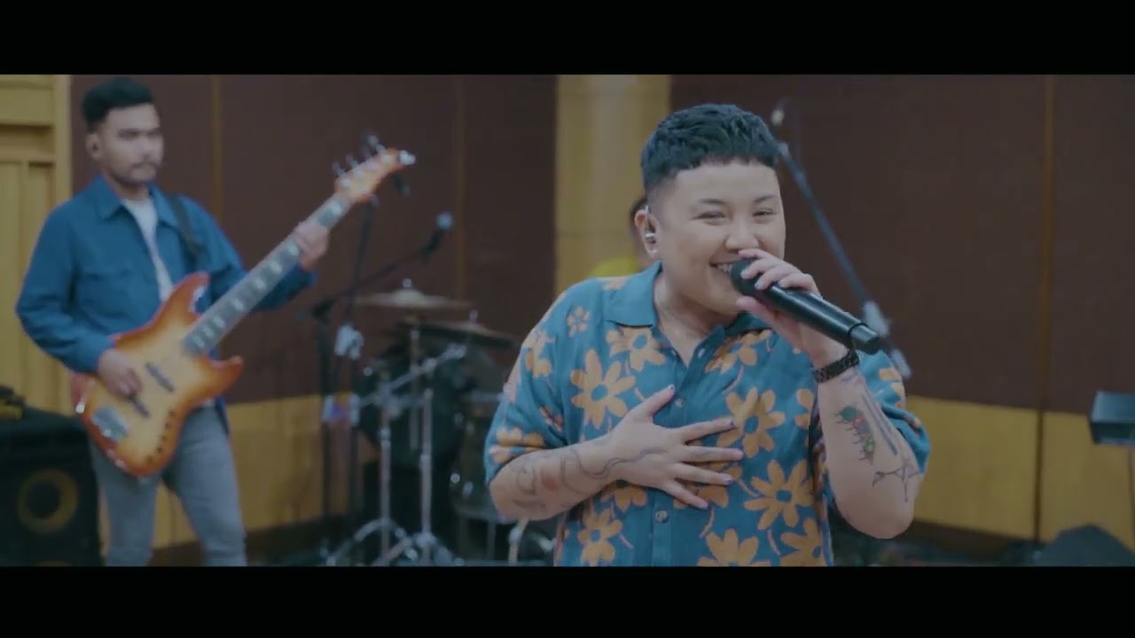 MEDLEY FLOWERS - CUPID - CAN'T TAKE MY EYES Off YOU - SURVIVOR/I WILL SURVIVE (Melmusiq Cover)