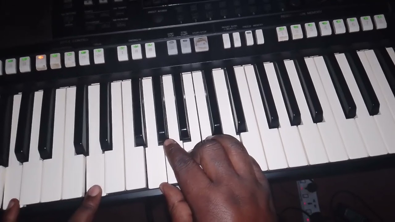 Kwiga PIANO ISOMO RYA 8:TWIGE GUCURANGA INDIRIMBO MU IJURU IMBERE Y'IMANA//NGAYA AMANOTA YAYO