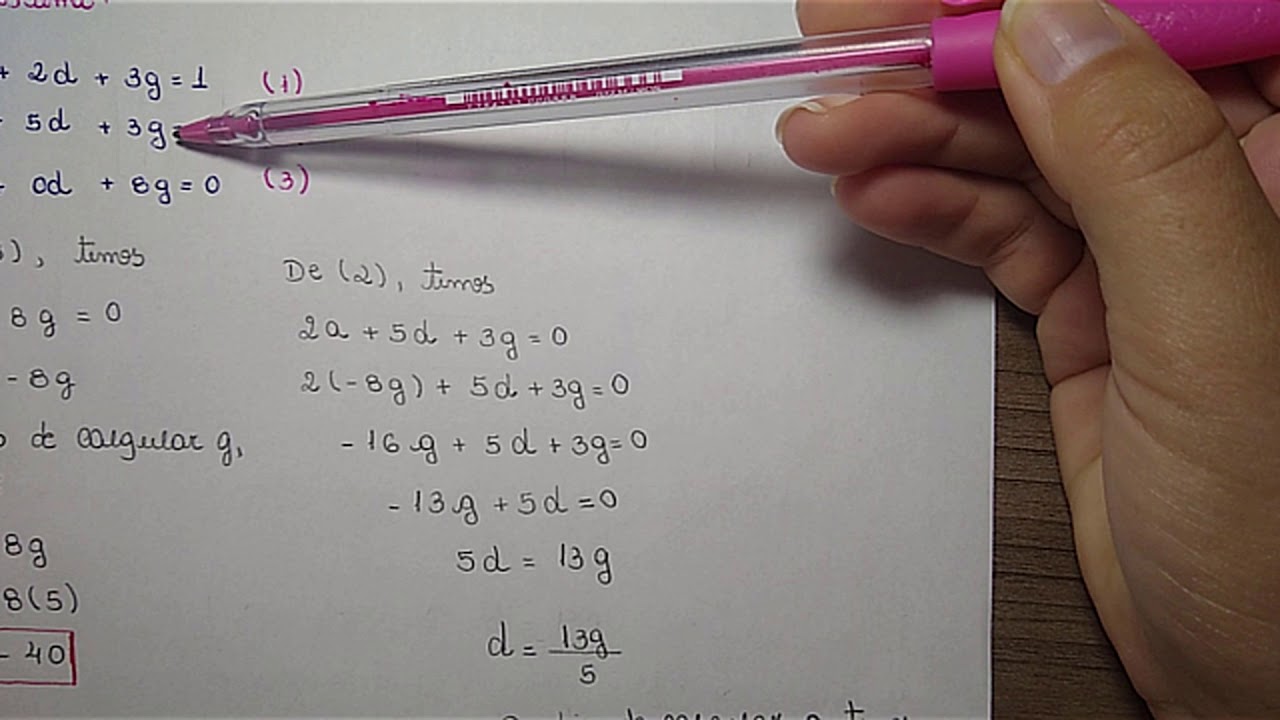 Matrizes - Exercício 20 - Resolva o sistema usando a inversão de matriz