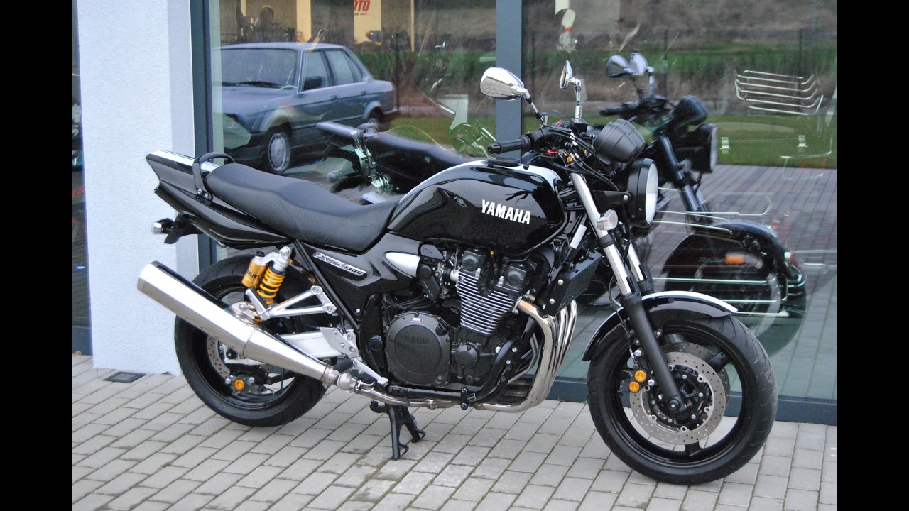 Yamaha XJR 1300