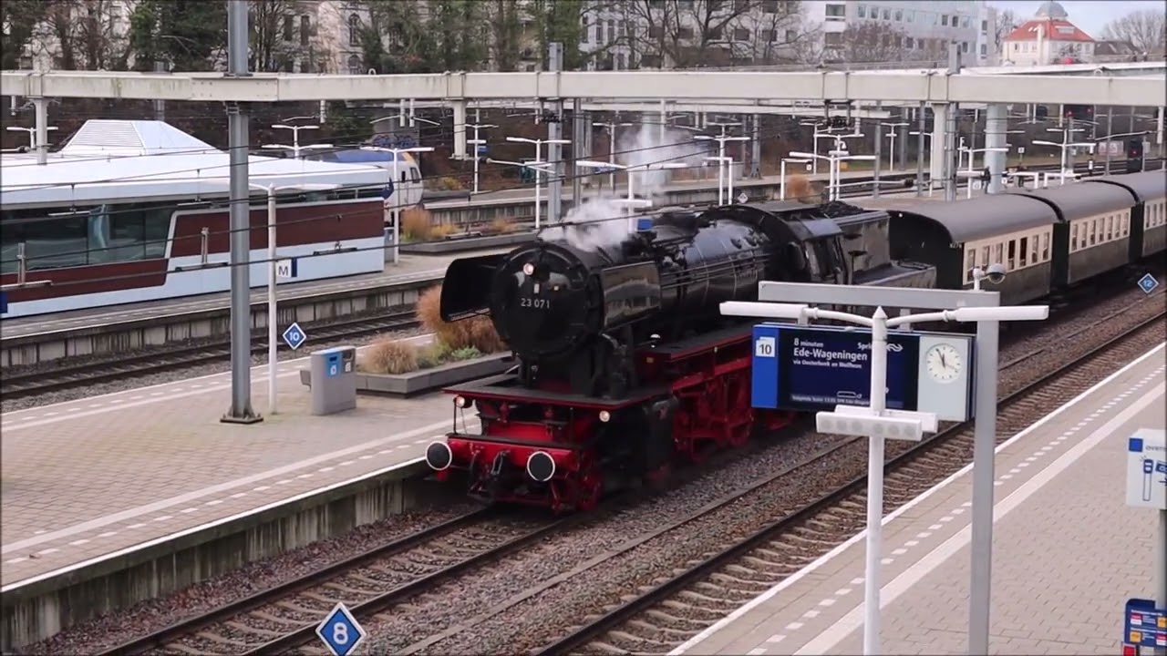 Christmas Express VSM op Arnhem Centraal zaterdag 13 december 2925