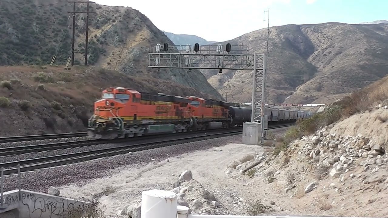 Great Manifests and Lot of Intermodal in Cajon Pass - 16th of November 2018