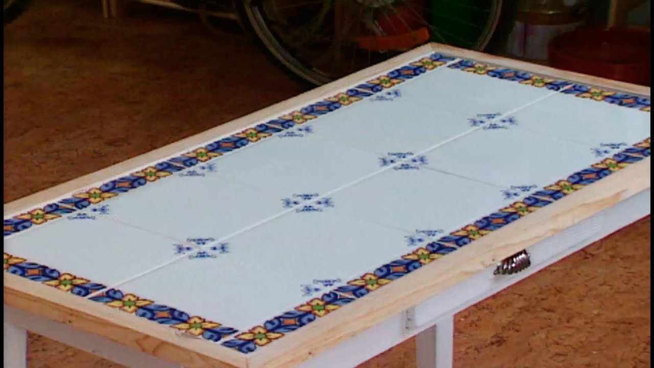 Cómo alicatar una mesa vieja de madera - Programa completo - Bricomanía
