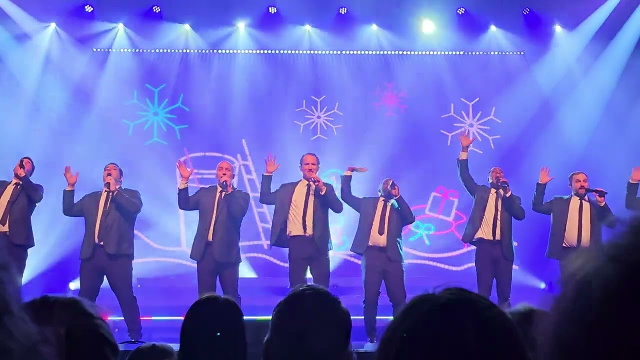 Straight No Chaser - The Christmas Can-Can