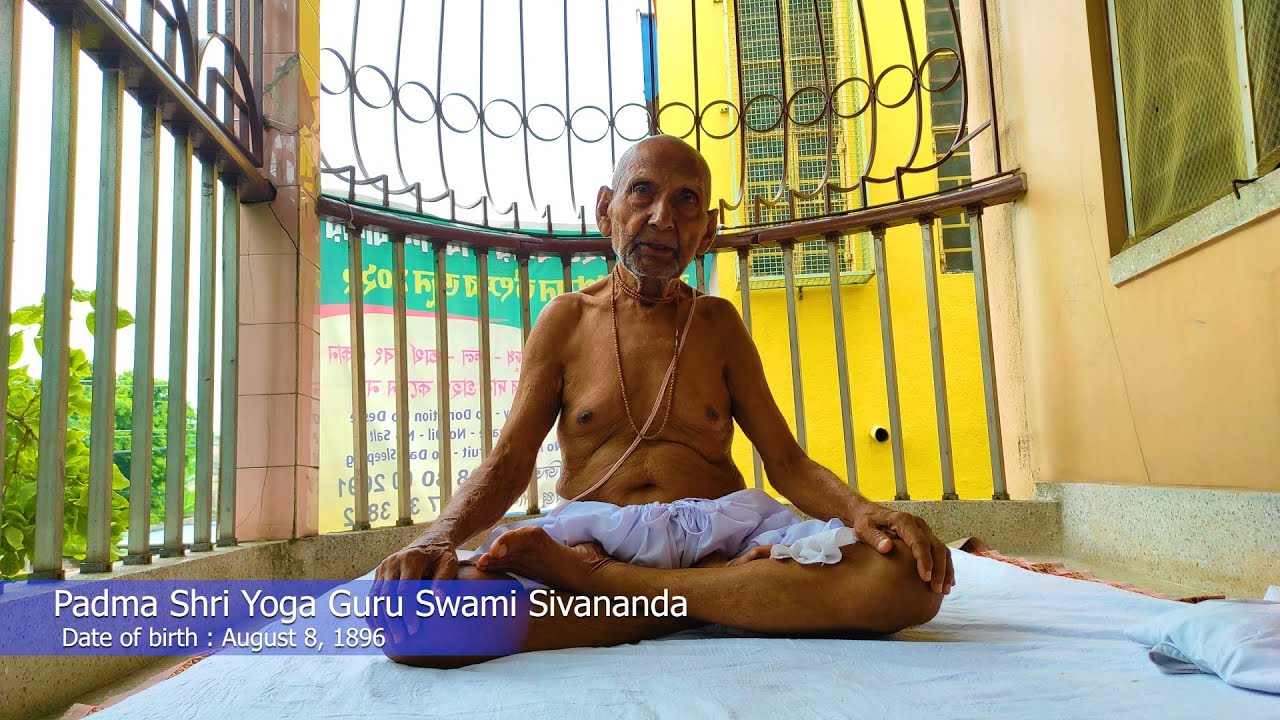 Yoga Doing Padma Shri Baba Sivananda | 126 years Yoga Guru Swami Sivananda | Live Long Health Secret