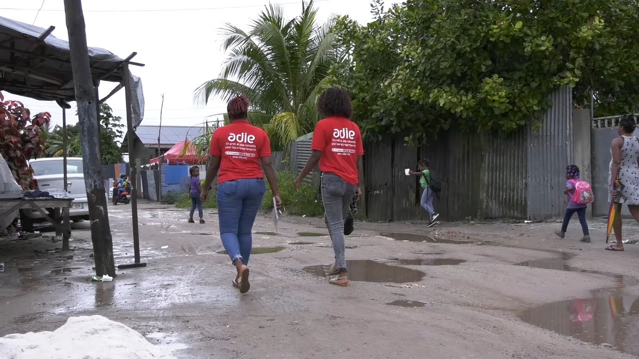 Chronique du Maroni - Reportage sur l'ADIE à Saint-Laurent du Maroni
