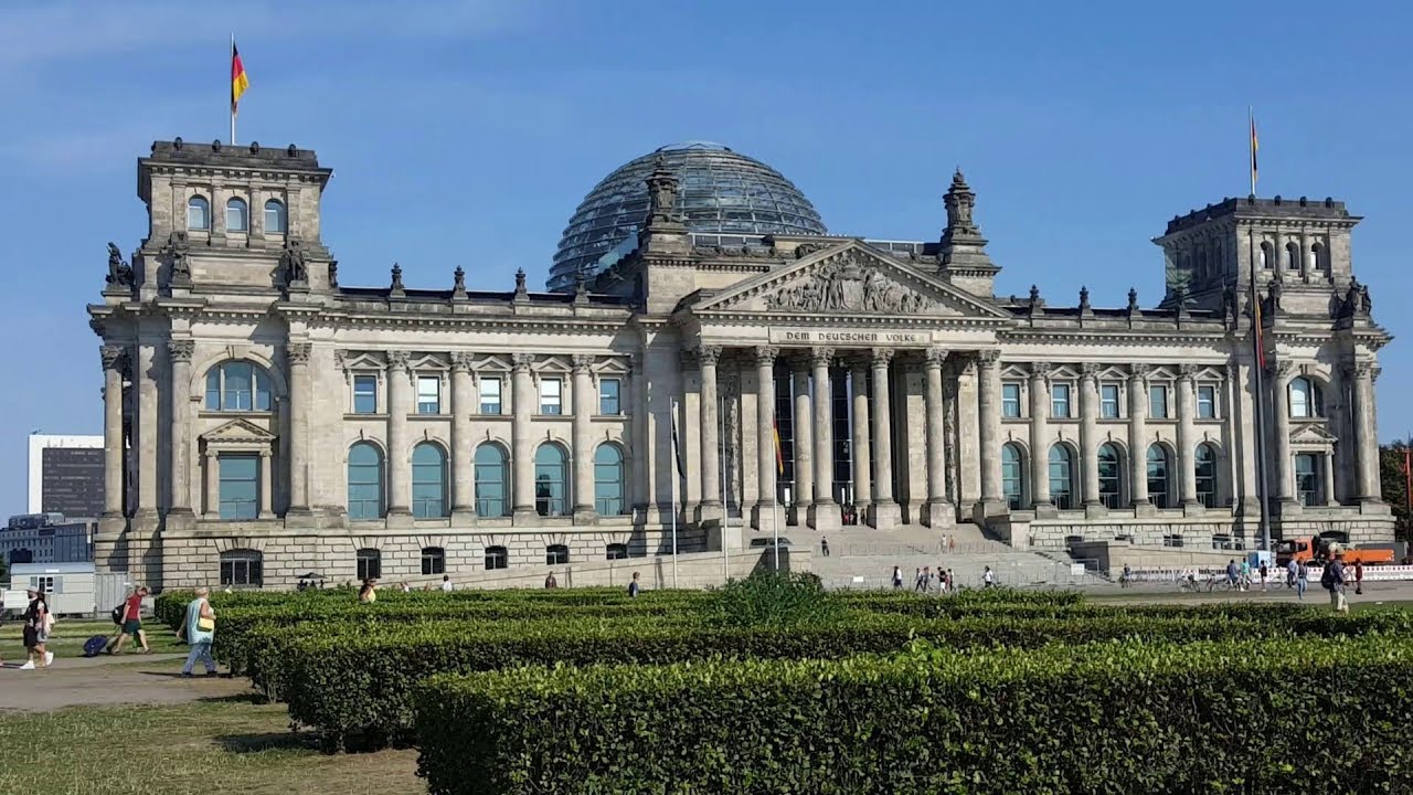 German Parliament Building / Reichstag - Giant Dome