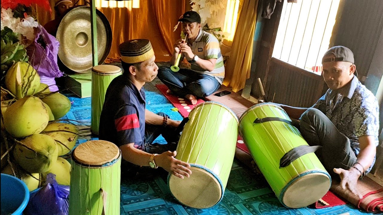 Alunan gendang pengantin Bugis makassar