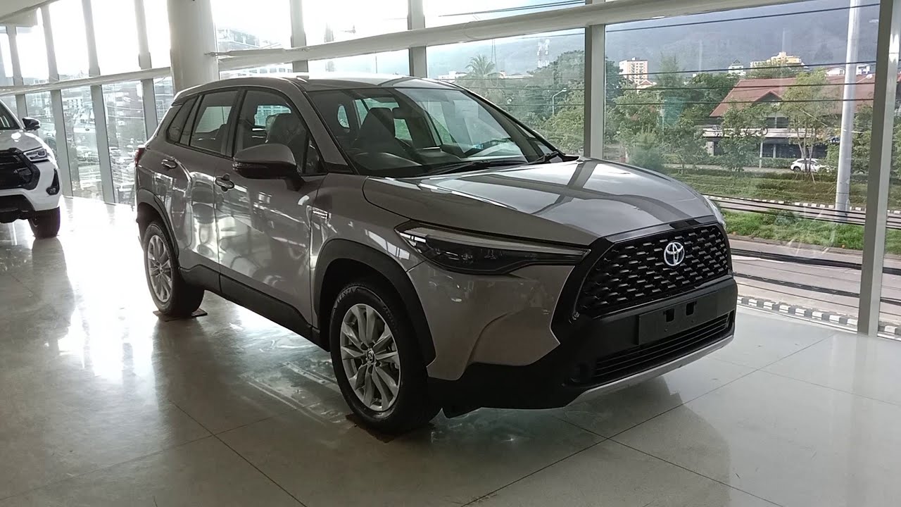 สวย คุ้ม จบในคันนี้ พาชม Toyota Corolla Cross 1.8 Hybrid Smart AT สีบรอนเงิน 1.024 ล้าน บาท