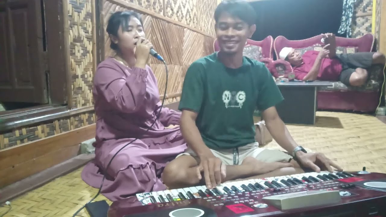 Ada yang baper....fatamorgana istri tercinta.
