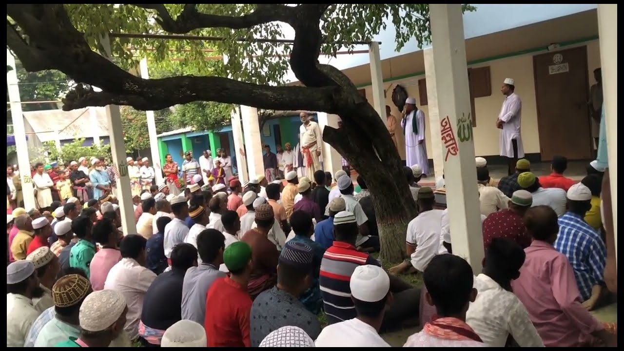 দরবার এ রেছালাতে মোজাদ্দেদীয়া চর নরিনা পাক দরবার শরীফ তরিকা দেওয়ার সময় পরম পবিত্র ওরশ শরীফ সামা  গজল