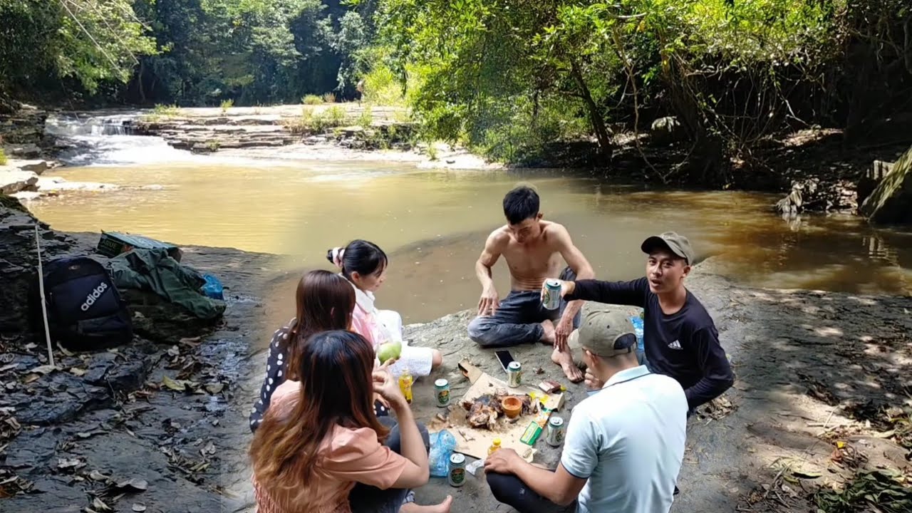 Du lịch bên suối rừng nướng vịt nhậu cùng anh em trong team cực vui cực mát || Mẫn Trọc TV