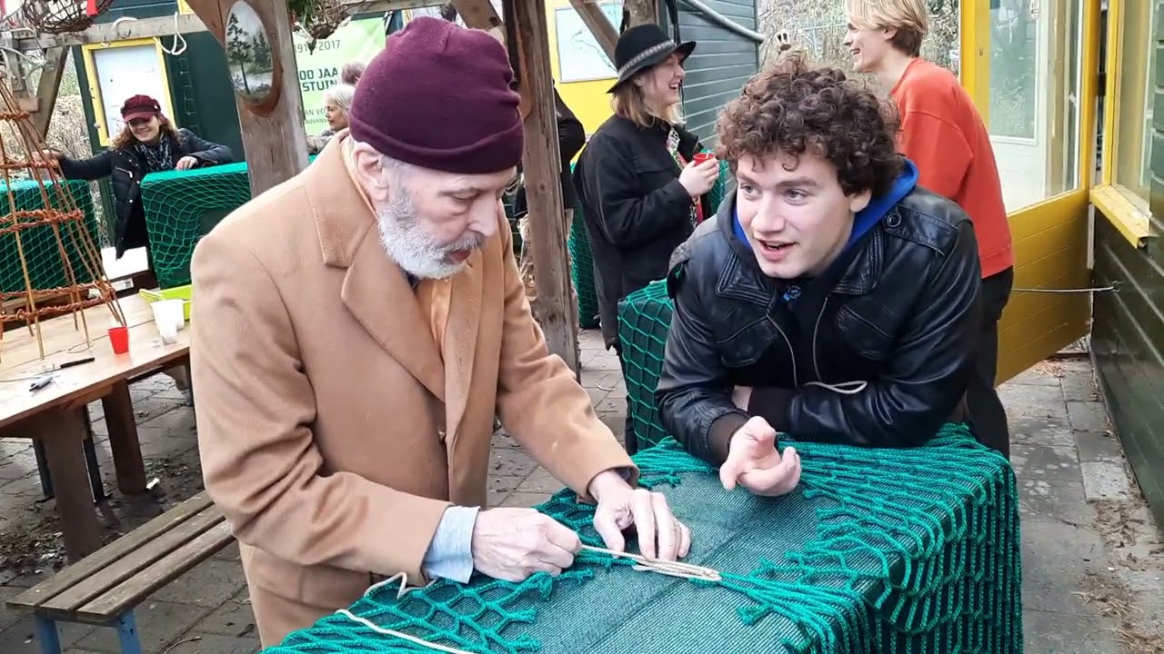 Knopen aan vlotten voor Drijvende Tuinen