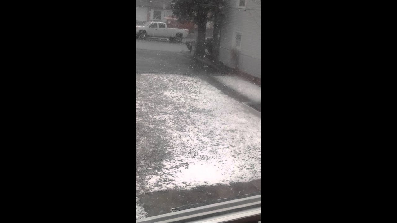 Snowing in booton