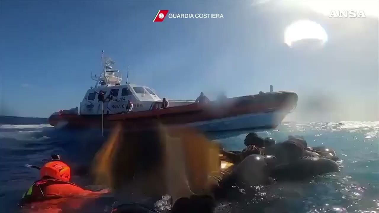 Tv Klan - Italia nis largimin e emigrantëve nga Lampedusa | Lajme News