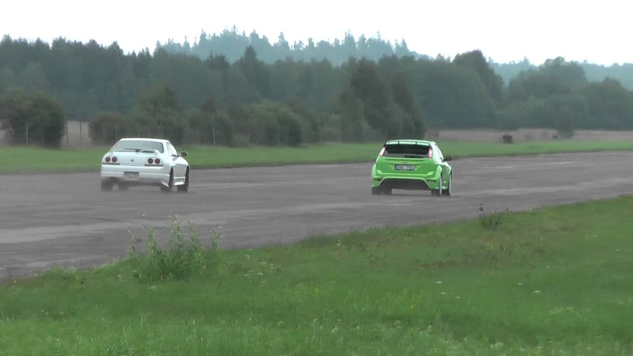 Bj&ouml;rkvikring - Skyline r33 gtst VS Focus rs