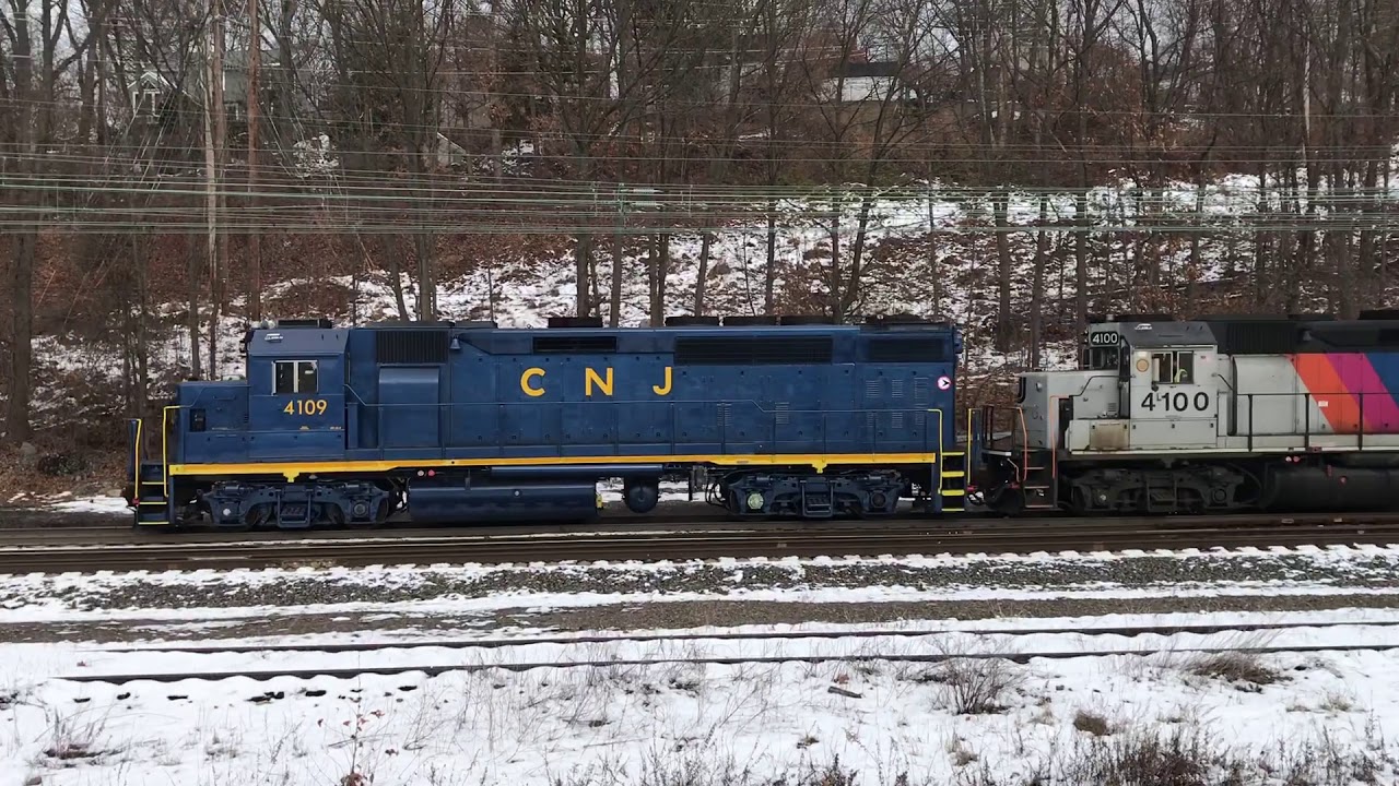 NJ Transit EMD GP40PH-2 CNJ Heritage Unit Leading Railmen's Train Through Denville Interlocking