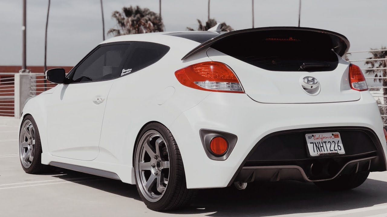 Martin's Veloster Gets a Carbon Fiber Wing!