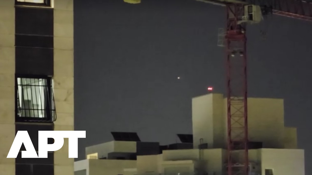 Dramatic Scenes Over Israel As Iranian Missiles Cross The Sky And Air Raid Sirens Ring Out | APT