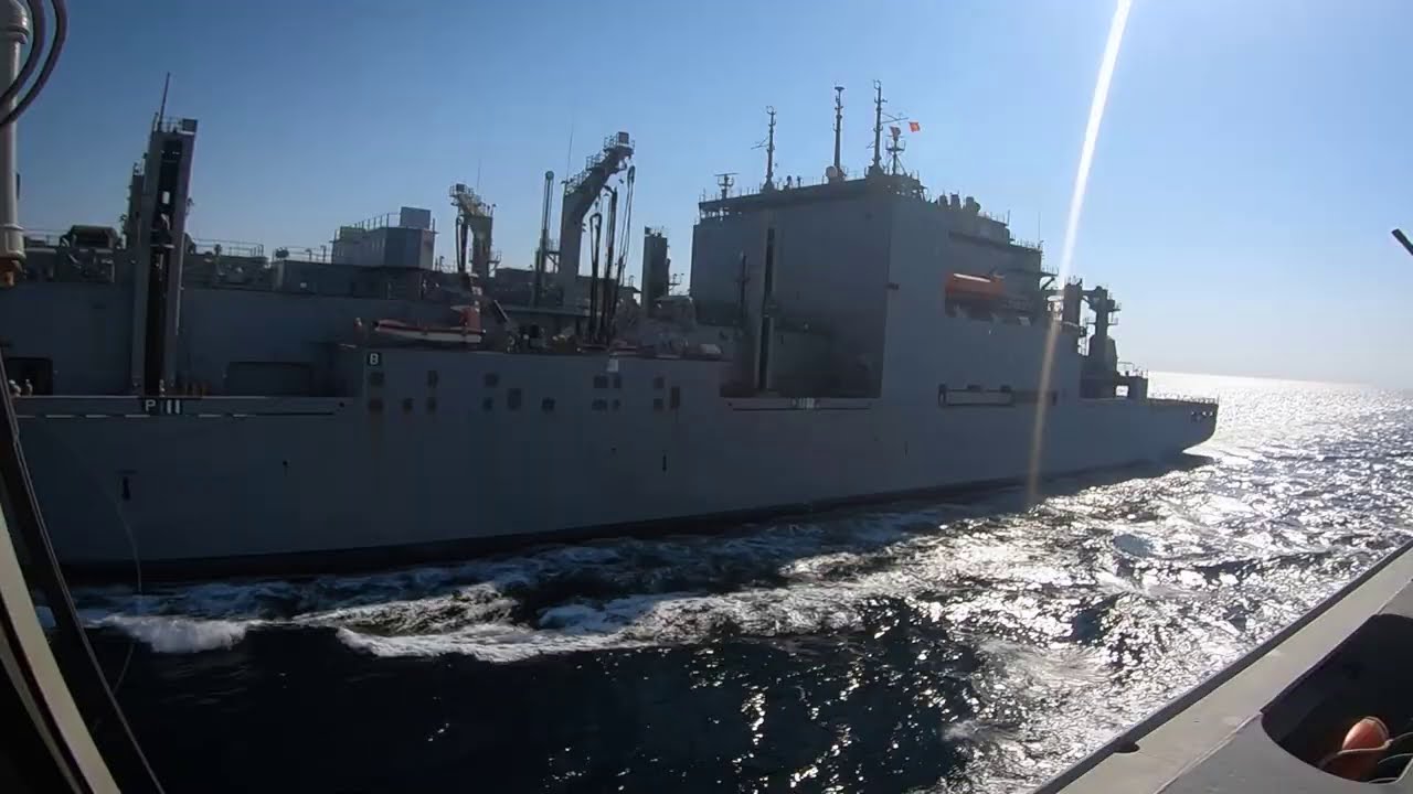 Fregatten Iver Huitfeldt tanker til søs