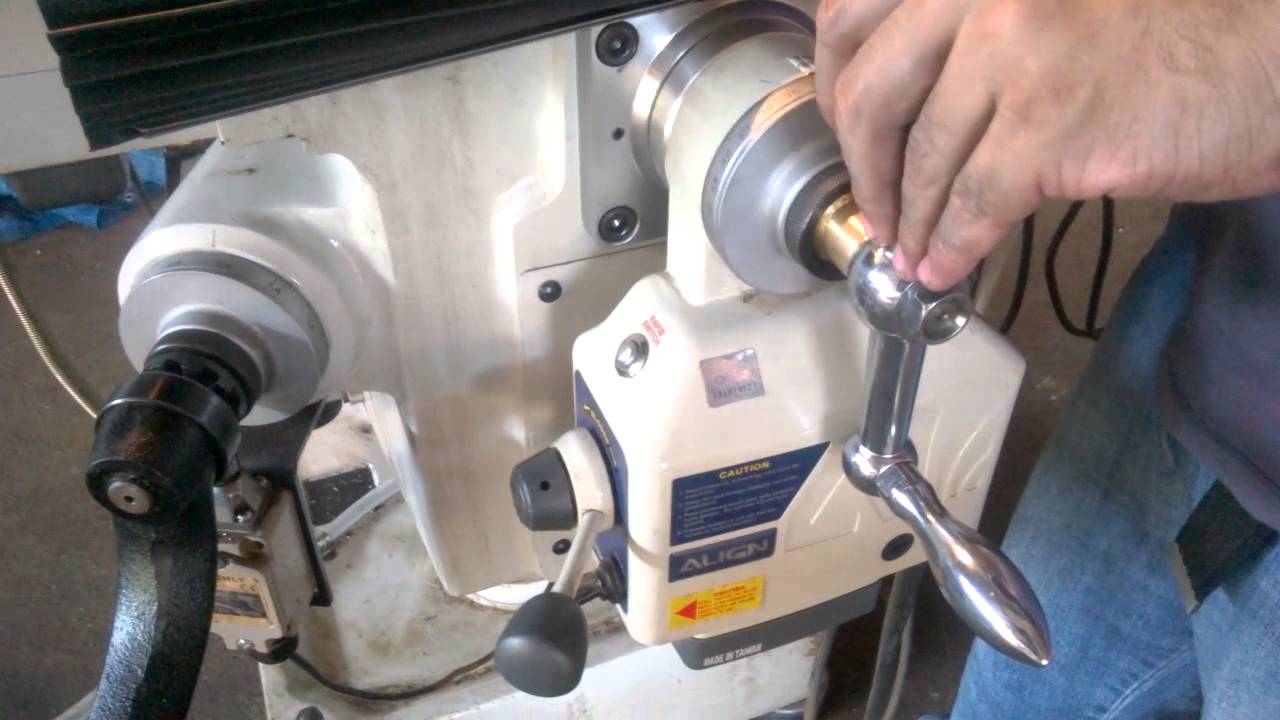 abrindo rasgo para chaveta  em polias