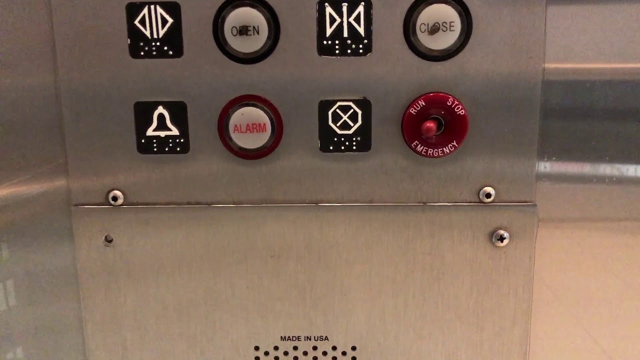 Montgomery Hydraulic Scenic Elevator (Innovation Fixtures) at NewPark Mall in Newark, CA