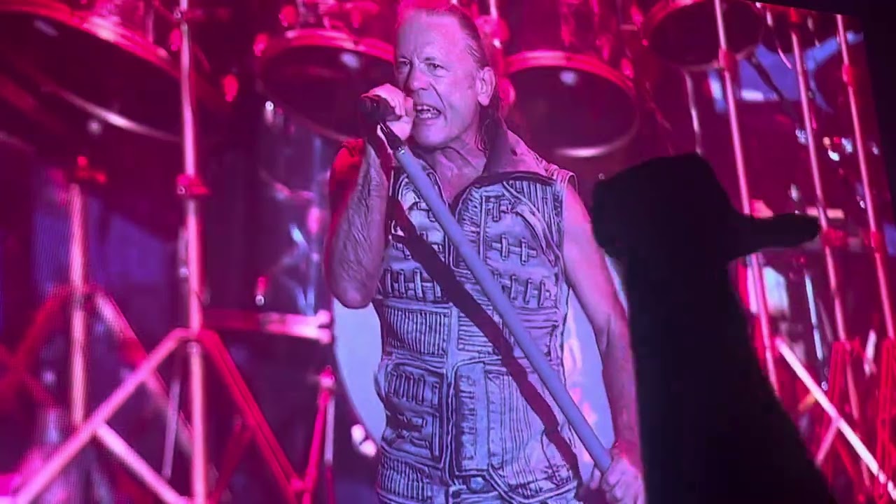 Iron Maiden live at Powertrip: The Prisoner