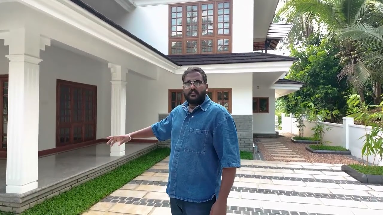 സ്ക്വയർ ഡിസൈൻ തീമിൽ ഒരുക്കിയ പേവിംഗ് മാജിക്. #kattappana #pavingstones #interlockpavingkanjirappally