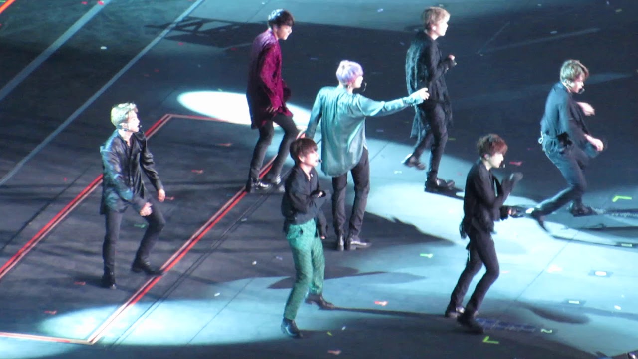 BTS - Fake Love - Wembley London Day 2
