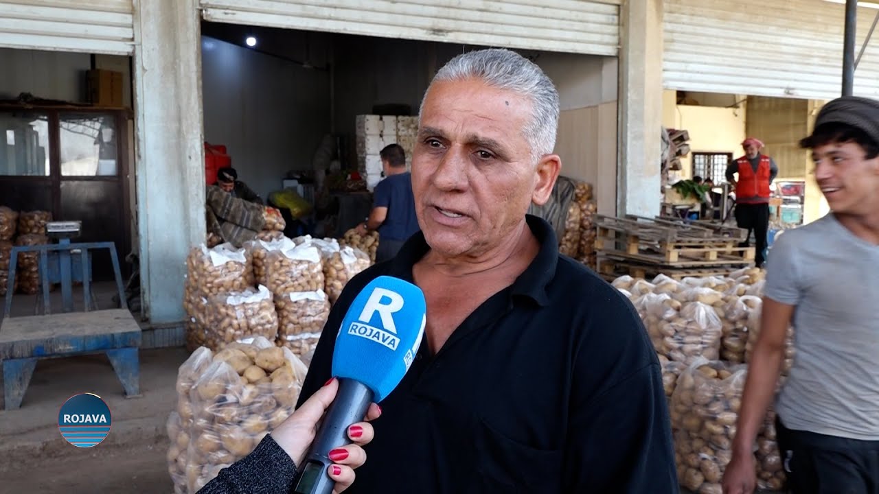 ⁣ارتفاع أسعار الخضار والفواكه في شمال وشرق سوريا بسبب إغلاق المعابر من قبل الحكومة الانتقالية