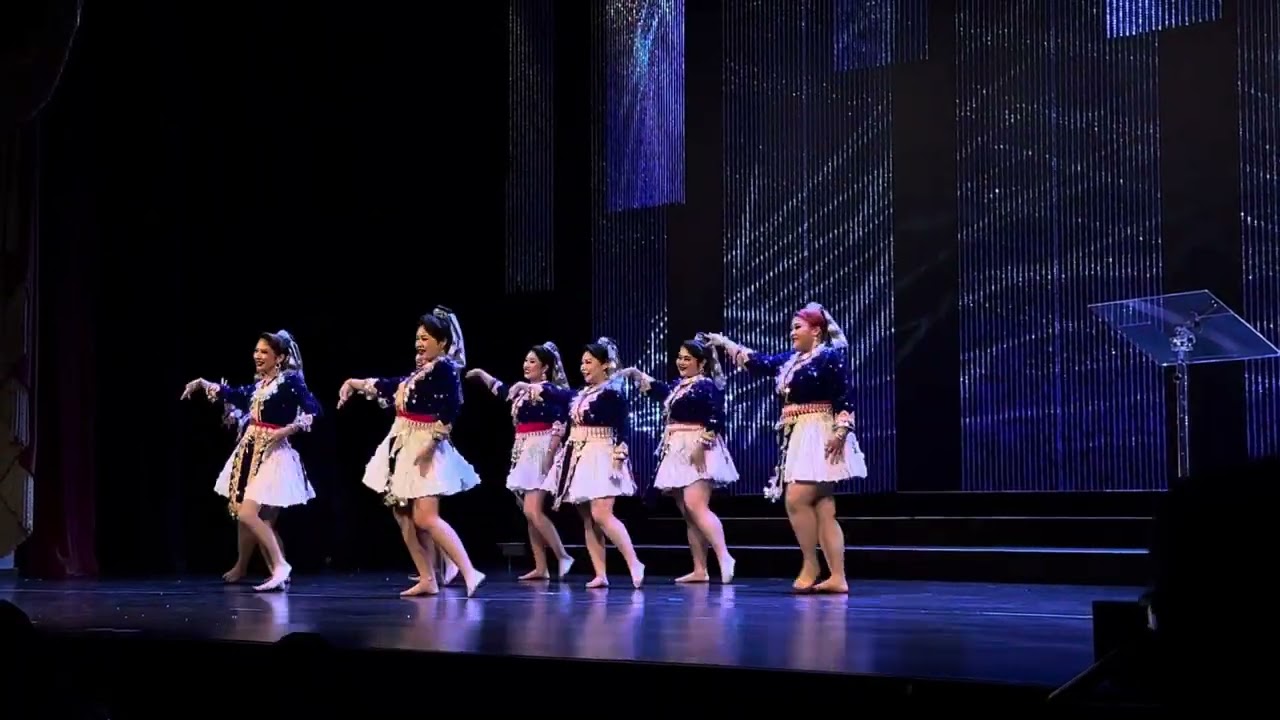 Leej Muam Seev Cev Performance 1 