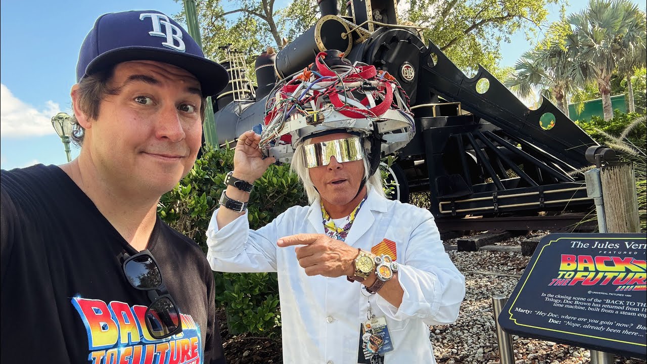 Mega Movie Parade FULL SHOW At Universal Studios Florida - FIRST LOOK of AMAZING CLASSIC FILM PARADE
