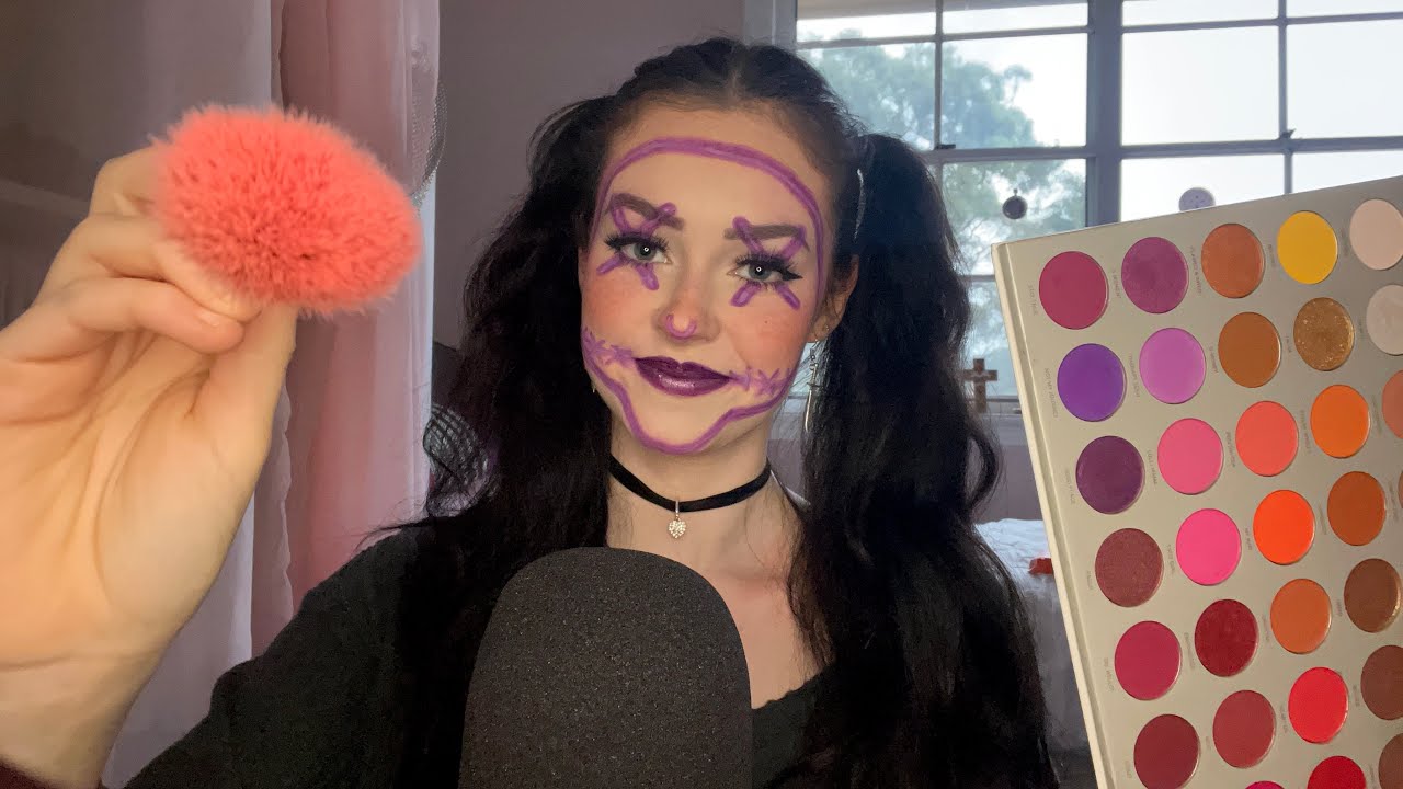 ASMR bestie does your halloween party makeup 🔪