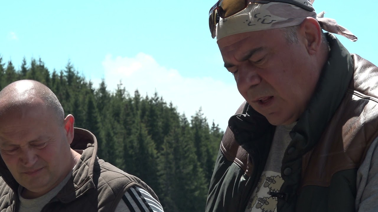 România în bucate: Stufat de miel și miel la proțap, la Oașa, județul Alba (@TVR Cluj)