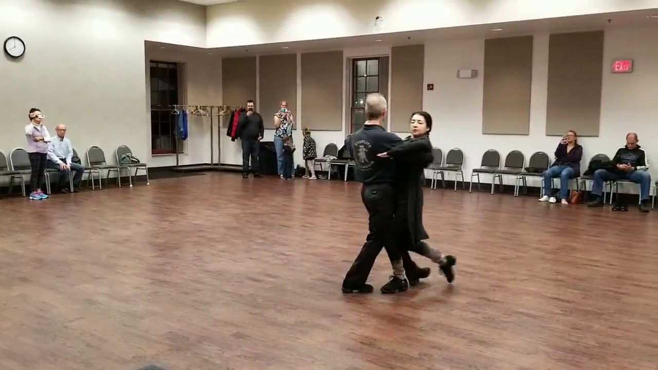 Tango basics/link with twist turn