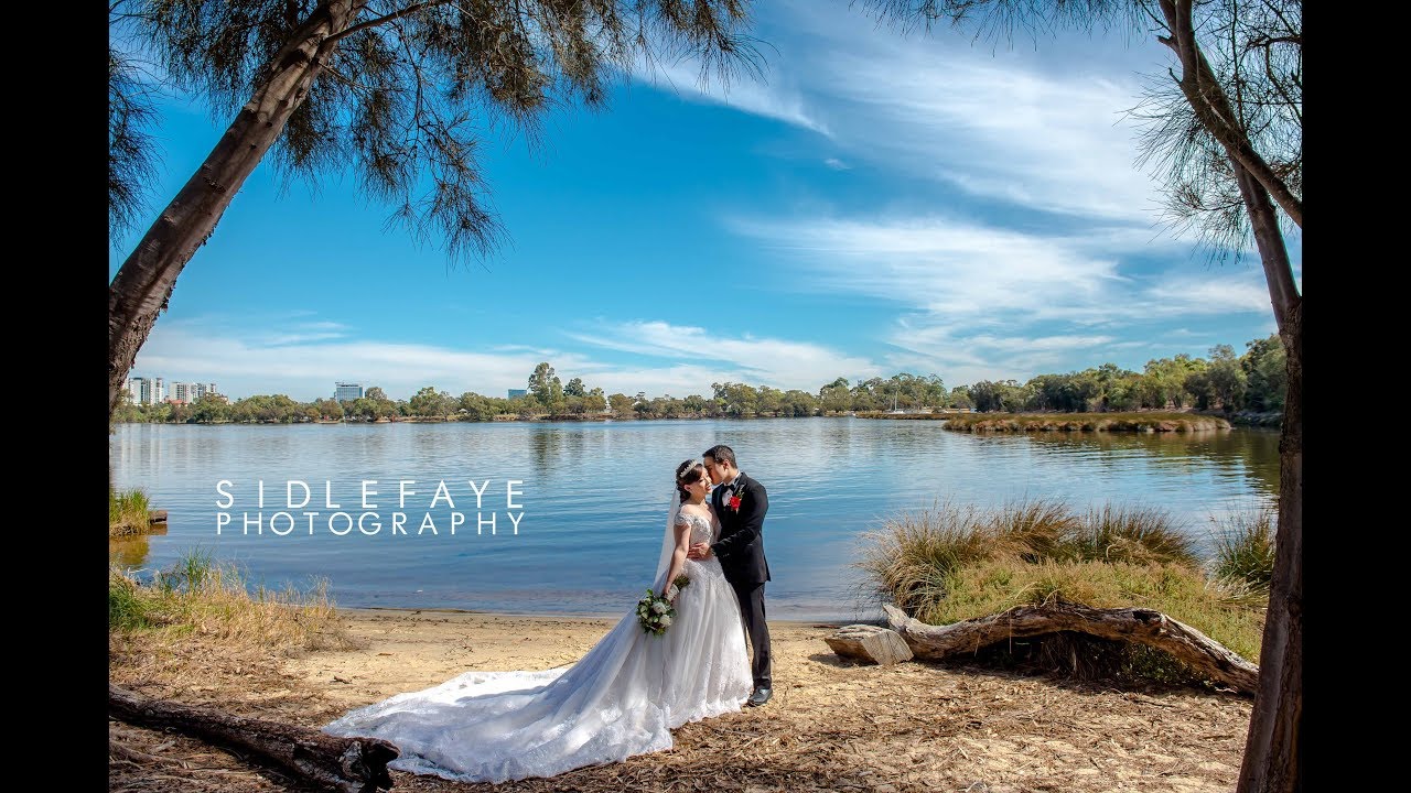 PAULA + MICHAEL WEDDING AT SANDALFORD SWAN VALLEY by Sidlefaye Photography