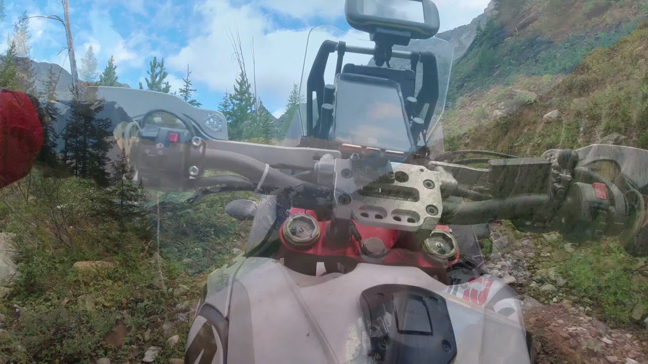 T7 and 990 Mountain Riding